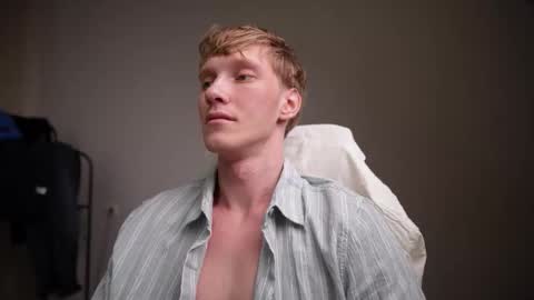 Snapshot of j_akira13 chatting on February 15, 2026, 8:46 am Danny online show from February 15, 2026, 8:46 am