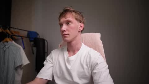 Snapshot of j_akira13 chatting on February 18, 2026, 7:04 am Danny online show from February 18, 2026, 7:04 am