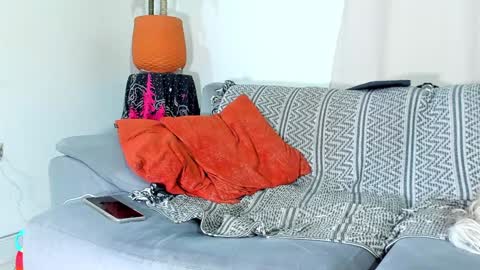 Calix  Independient model Insta and twt Calixsnake online show from December 10, 2024, 5:28 am