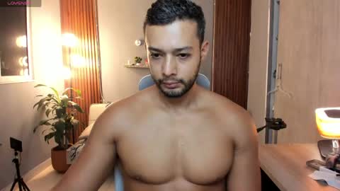 Snapshot of j_calix chatting on June 7, 2026, 10:35 pm Calix Independient model Insta and twt Calixsnake online show from June 7, 2026, 10:35 pm