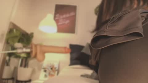 Jade online show from May 27, 2026, 8:28 pm