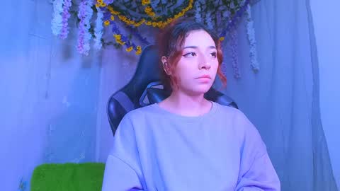 jade 18  online show from December 10, 2024, 1:22 am