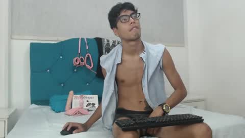 Snapshot of jacck_black chatting on July 23, 2026, 2:15 pm jacck_black online show from July 23, 2026, 2:15 pm
