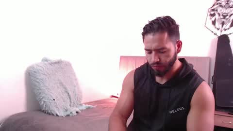 Snapshot of jack_master_muscle chatting on February 3, 2025, 5:56 pm jack and leah online show from February 3, 2025, 5:56 pm