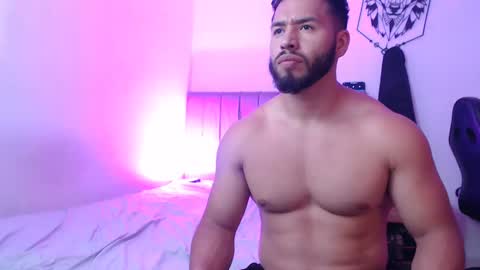 Snapshot of jack_master_muscle chatting on February 16, 2025, 3:26 am jack and leah online show from February 16, 2025, 3:26 am