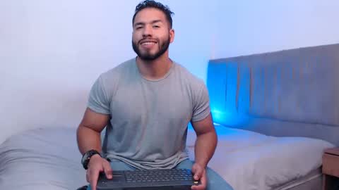 Snapshot of jack_master_muscle chatting on March 8, 2025, 5:43 pm jack and leah online show from March 8, 2025, 5:43 pm