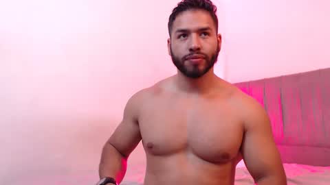 Snapshot of jack_master_muscle chatting on March 10, 2025, 2:39 am jack and leah online show from March 10, 2025, 2:39 am