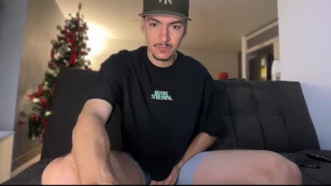 INDEPENDENT MODEL online show from December 21, 2025, 9:05 am