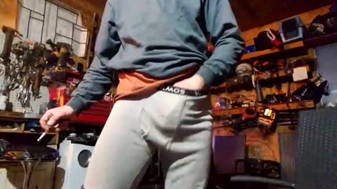 Dess online show from December 21, 2024, 1:47 am