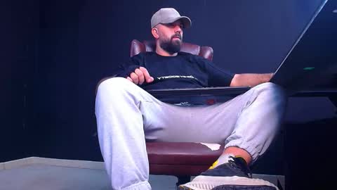JackEthan online show from September 18, 2025, 5:09 am