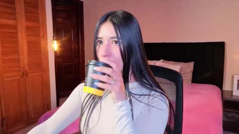 Snapshot of jackiie_ chatting on June 1, 2026, 1:02 pm jackiie_ online show from June 1, 2026, 1:02 pm
