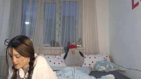 Lisa online show from February 9, 2026, 12:09 pm