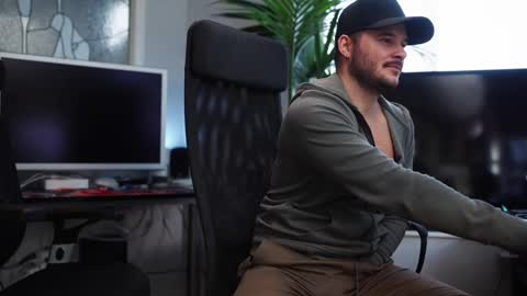 Snapshot of jackoffdude85 chatting on February 17, 2025, 10:03 pm Colten Carter online show from February 17, 2025, 10:03 pm