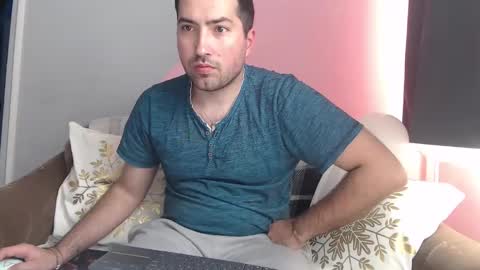 jackson222222222 online show from April 25, 2026, 12:52 pm