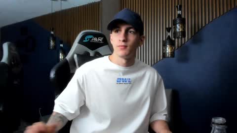 Jackson Olsen online show from December 22, 2024, 2:28 am