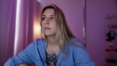 Snapshot of jacky_croft chatting on May 23, 2026, 2:10 pm Linda Sofia help me get to 100 thumbs up online show from May 23, 2026, 2:10 pm