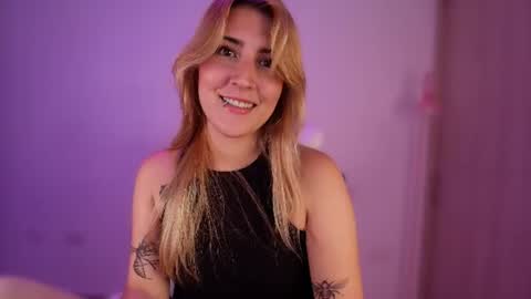 Snapshot of jacky_croft chatting on August 3, 2026, 1:26 am Linda Sofia help me get to 100 thumbs up online show from August 3, 2026, 1:26 am