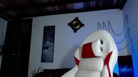 Michael Caicedo online show from March 8, 2025, 4:56 am