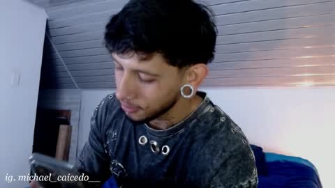 Michael Caicedo online show from April 20, 2026, 4:26 am