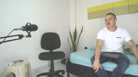 Snapshot of jacobandjayydenn chatting on February 1, 2025, 7:13 pm Jacob And Jayden online show from February 1, 2025, 7:13 pm