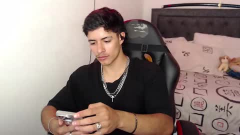 Jacobbakerr online show from April 16, 2026, 4:46 am