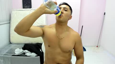 jacobiwalker online show from October 13, 2025, 10:32 pm