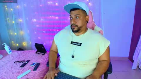 Snapshot of jacoob_woods chatting on February 28, 2025, 7:56 pm daddy sir master bear online show from February 28, 2025, 7:56 pm