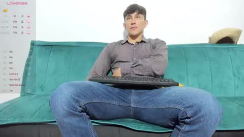 Snapshot of jacques_cardiet chatting on February 4, 2025, 6:27 pm jacobo online show from February 4, 2025, 6:27 pm