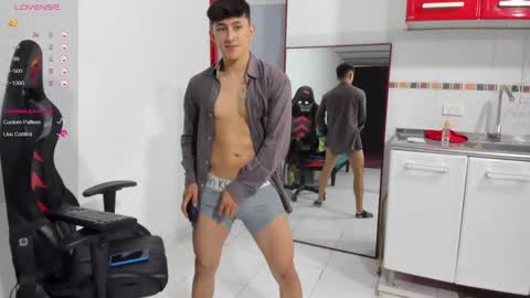 Snapshot of jacques_cardiet chatting on February 20, 2025, 6:13 pm jacobo online show from February 20, 2025, 6:13 pm
