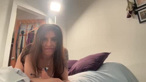 Snapshot of jada_lovelace chatting on December 25, 2024, 5:26 pm JL online show from December 25, 2024, 5:26 pm