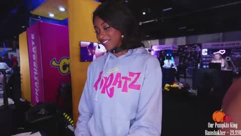 Snapshot of jada_valentine chatting on October 17, 2025, 11:07 pm Jada online show from October 17, 2025, 11:07 pm