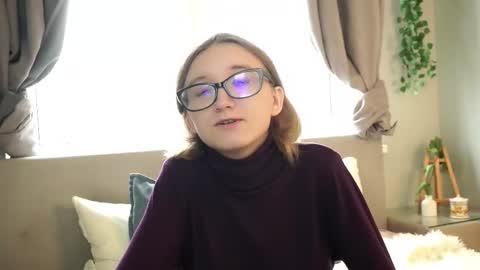 Megan online show from September 19, 2025, 7:10 am