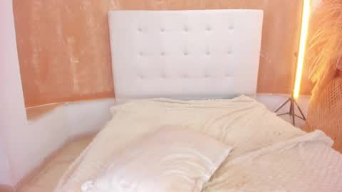 Vanniall online show from December 1, 2024, 7:36 pm