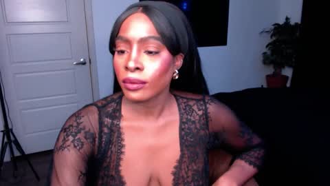 Jade online show from December 19, 2025, 7:32 pm