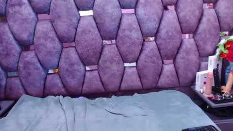 Jade online show from December 4, 2024, 9:51 am