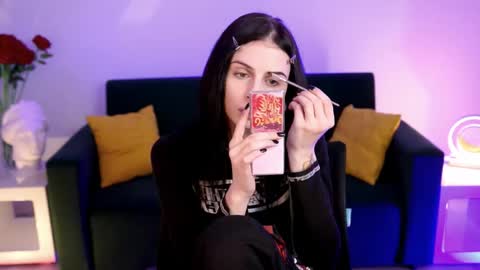 jade_castle online show from March 18, 2026, 4:54 pm