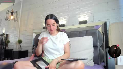 Snapshot of jade_heartt chatting on November 29, 2025, 6:55 pm JADE online show from November 29, 2025, 6:55 pm