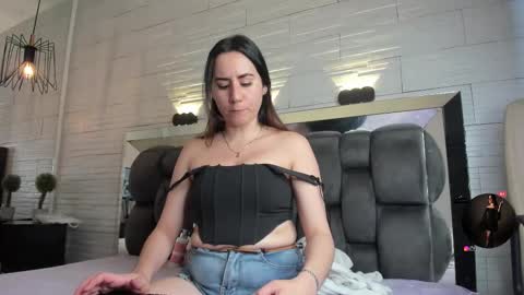 Snapshot of jade_heartt chatting on December 22, 2025, 7:44 pm JADE online show from December 22, 2025, 7:44 pm