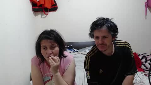 jade y noah online show from September 15, 2025, 2:17 pm