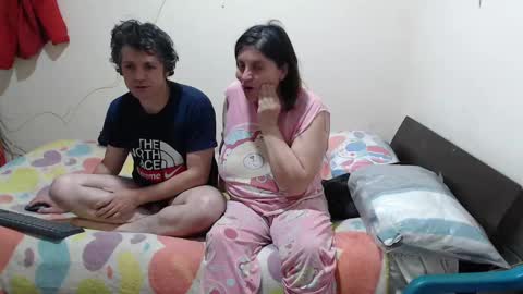 jade y noah online show from October 21, 2025, 3:57 pm