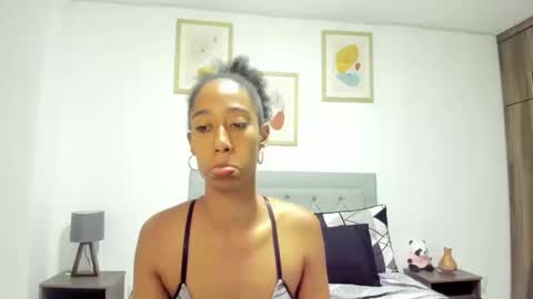 Jade smile online show from September 12, 2025, 2:28 pm