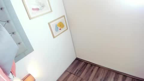 Jade smile online show from November 13, 2025, 2:49 pm