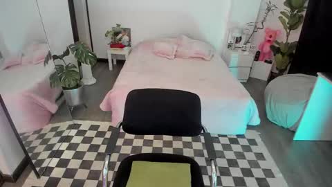 Jade  independent model online show from March 26, 2026, 10:54 am