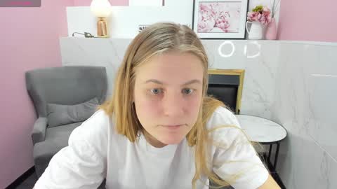 Snapshot of jade_soft chatting on December 22, 2024, 12:28 am Jade online show from December 22, 2024, 12:28 am