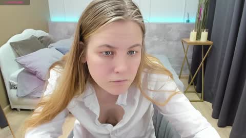 Snapshot of jade_soft chatting on January 3, 2025, 11:33 pm Jade online show from January 3, 2025, 11:33 pm