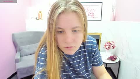 Snapshot of jade_soft chatting on January 11, 2025, 4:46 pm Jade online show from January 11, 2025, 4:46 pm