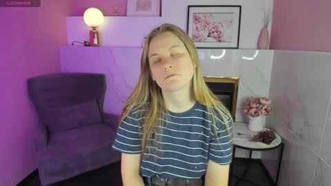 Snapshot of jade_soft chatting on January 11, 2025, 7:49 pm Jade online show from January 11, 2025, 7:49 pm