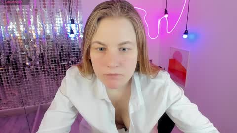 Snapshot of jade_soft chatting on February 8, 2025, 8:42 pm Jade online show from February 8, 2025, 8:42 pm