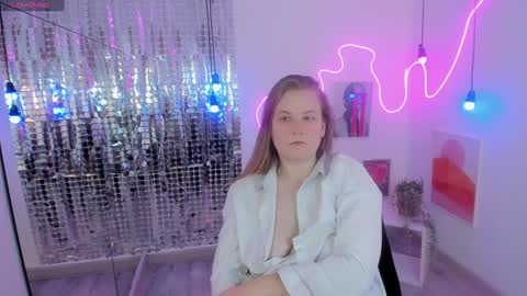 Snapshot of jade_soft chatting on February 8, 2025, 11:45 pm Jade online show from February 8, 2025, 11:45 pm