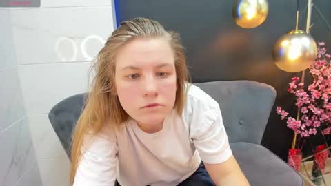 Snapshot of jade_soft chatting on February 16, 2025, 4:42 pm Jade online show from February 16, 2025, 4:42 pm